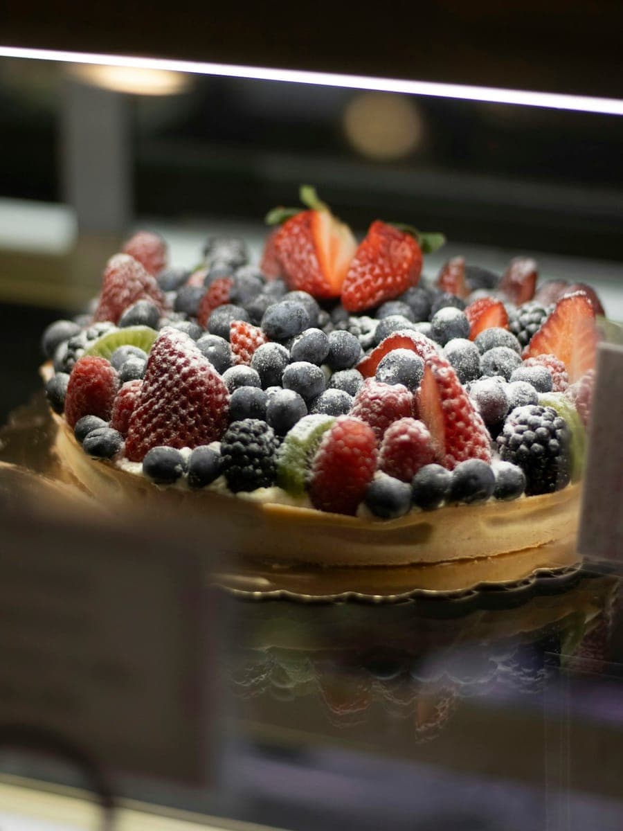 Tarta con frutos rojos